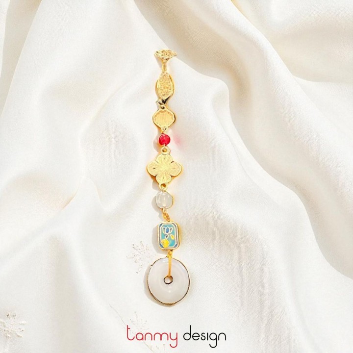 Cài áo kim loại màu vàng, đá trắng